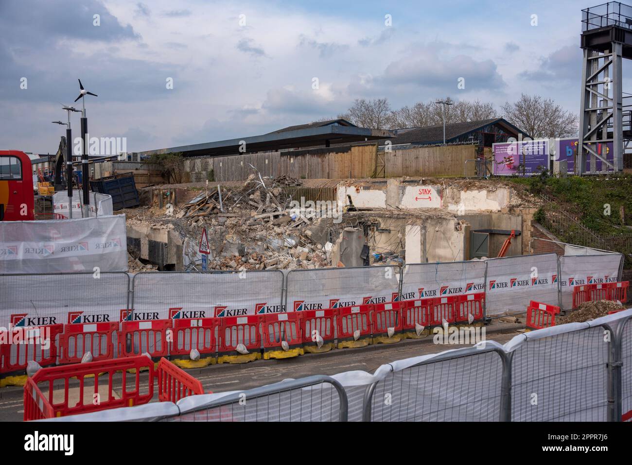 Die Unterführung der Botley Road ist am Bahnhof Oxford, Großbritannien, für 6 Monate geschlossen, damit die Umbauarbeiten des Bahnhofs fortgesetzt werden können. Stockfoto