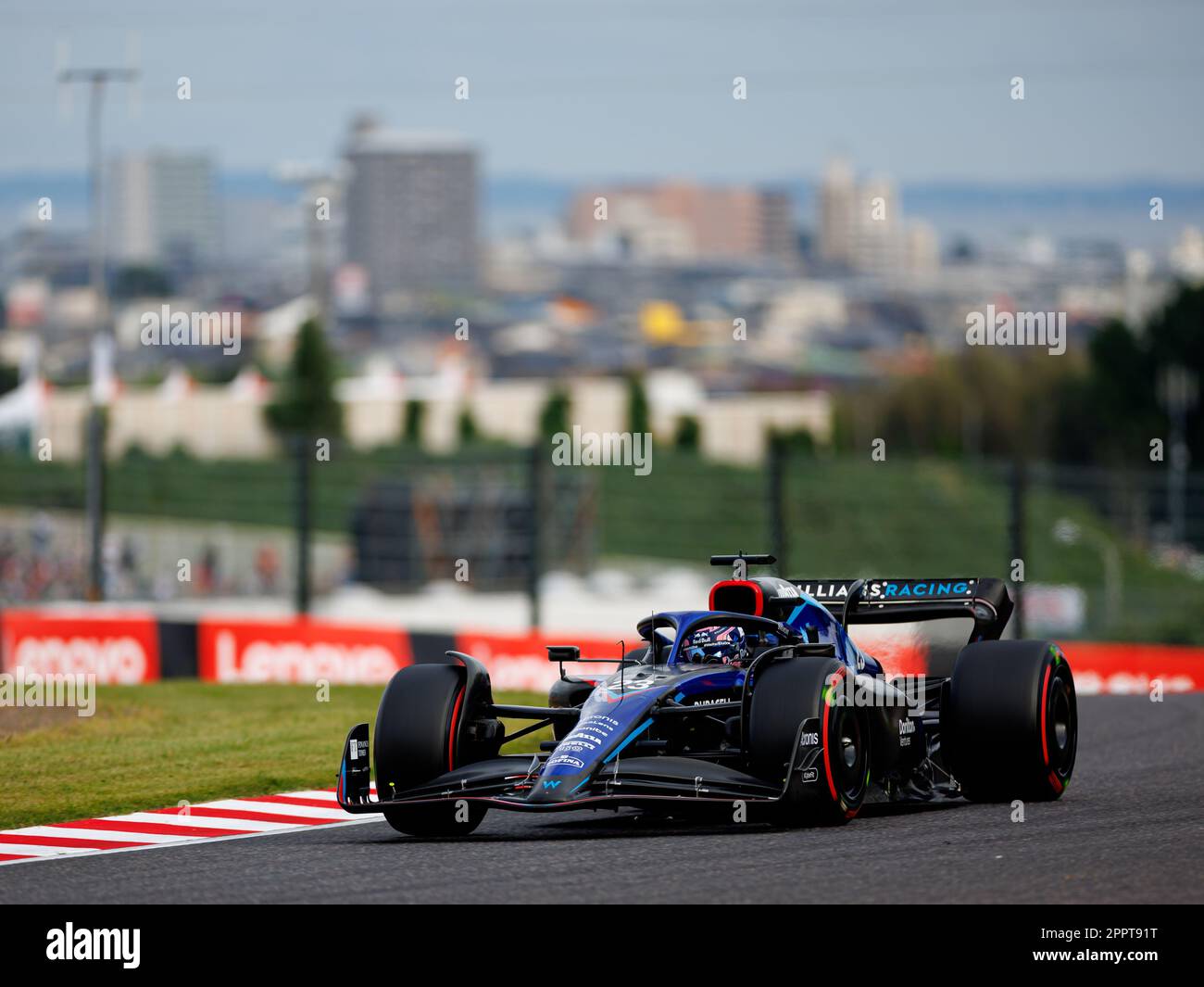 SUZUKA, JAPAN, Suzuka Circuit, 8. Oktober: Alexander Albon (THA) von Team Williams während der Qualifizierung beim japanischen Formel-1-Grand Prix im Stockfoto