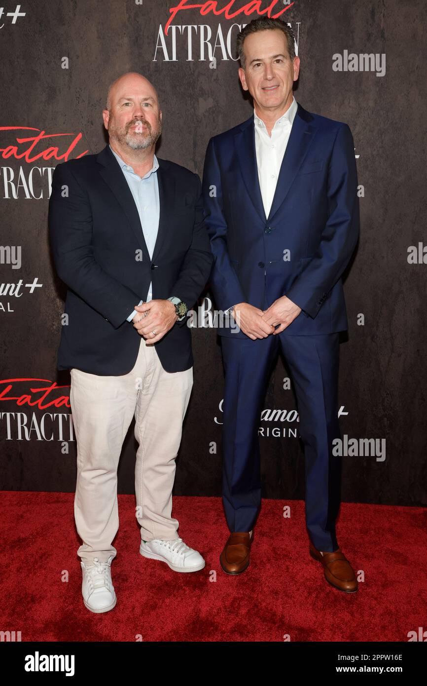 24 April 2023 Los Angeles, Kalifornien - Justin Falvey, Darryl Frank,. „Los Angeles Premiere von Paramount +s „fatale Attraktion“ im Silverscreen Theater in Los Angeles. (Kreditbild: © FS/AdMedia via ZUMA Press Wire) NUR REDAKTIONELLE VERWENDUNG! Nicht für den kommerziellen GEBRAUCH! Stockfoto