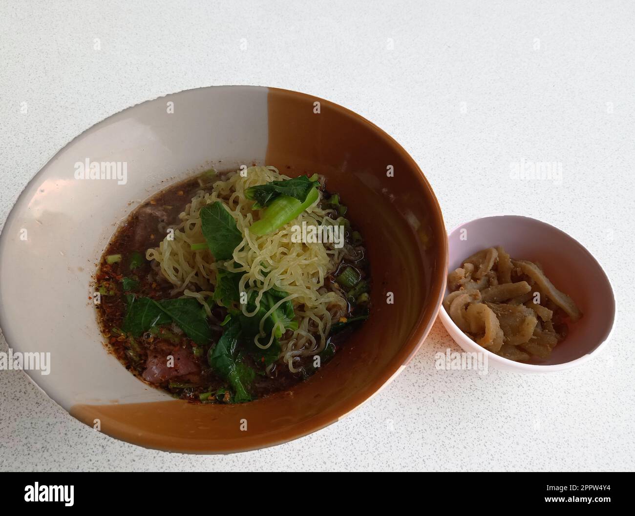 Reichhaltige Nudelsuppe, thailändisches Essen Stockfoto