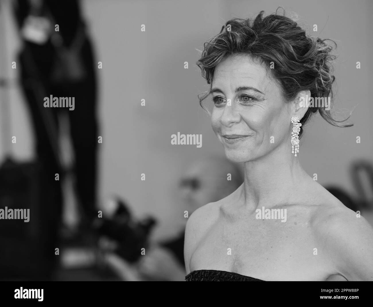 VENEDIG, ITALIEN - 09. SEPTEMBER: Carlotta Natoli besucht den roten Teppich „Chiara“ beim Venedig Film Festival 79. am 09. September 2022 in Venedig, Italien Stockfoto