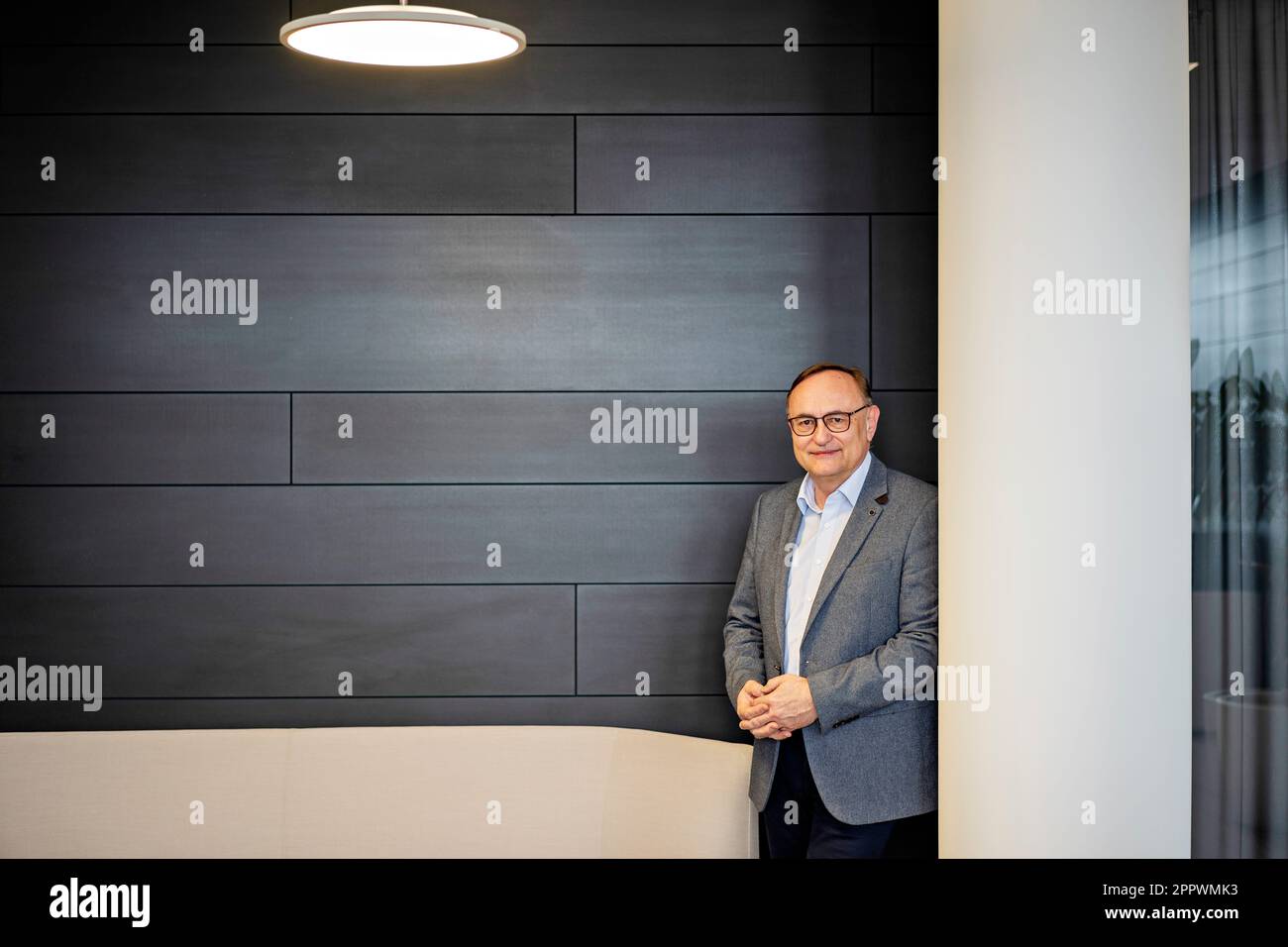Eduard Palisek, Country CEO bei Siemens Czech Republic, posiert für Fotografen in Prag, Tschechische Republik, 13. März 2023. (CTK Photo/Martin Sterba) Stockfoto