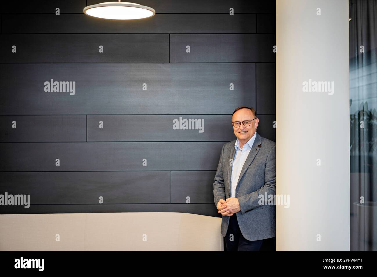 Eduard Palisek, Country CEO bei Siemens Czech Republic, posiert für Fotografen in Prag, Tschechische Republik, 13. März 2023. (CTK Photo/Martin Sterba) Stockfoto