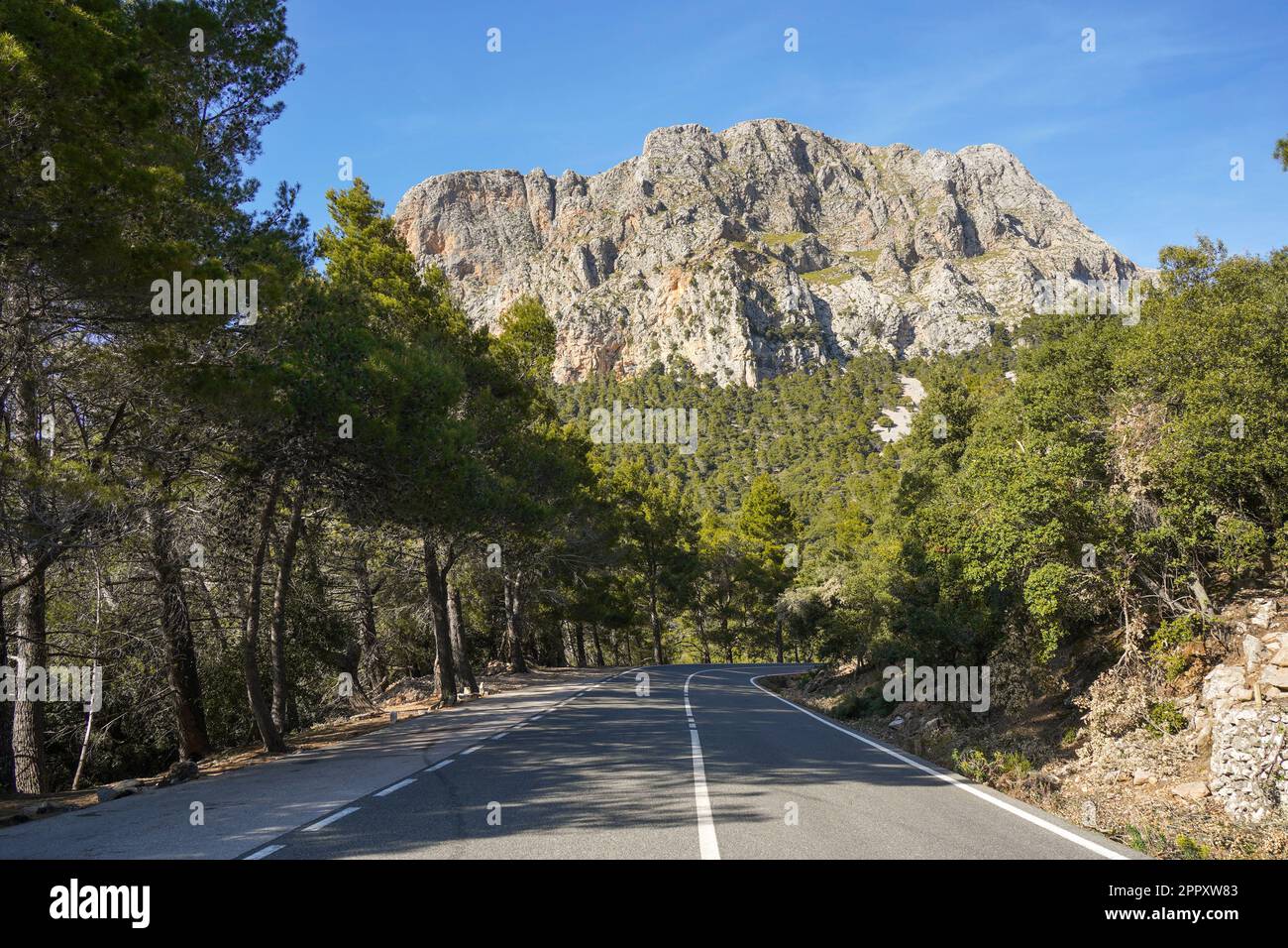 Straße durch die Tramuntana Berge, Sierra de Tramontana in Mallorca, Spanien. Stockfoto