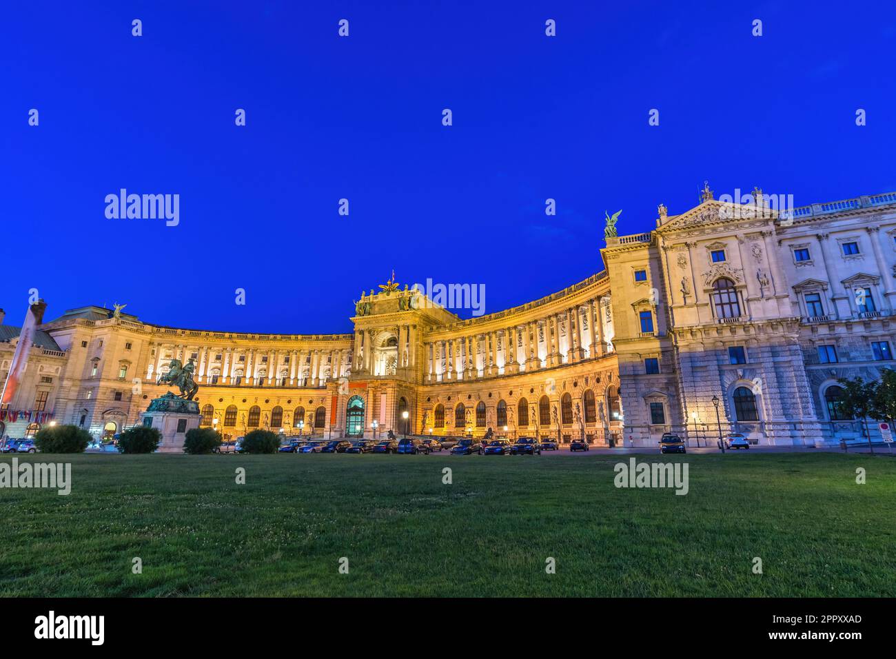 Wien, Österreich - 24. Juni 2015: Nächtliche Skyline der Hofburg Stockfoto
