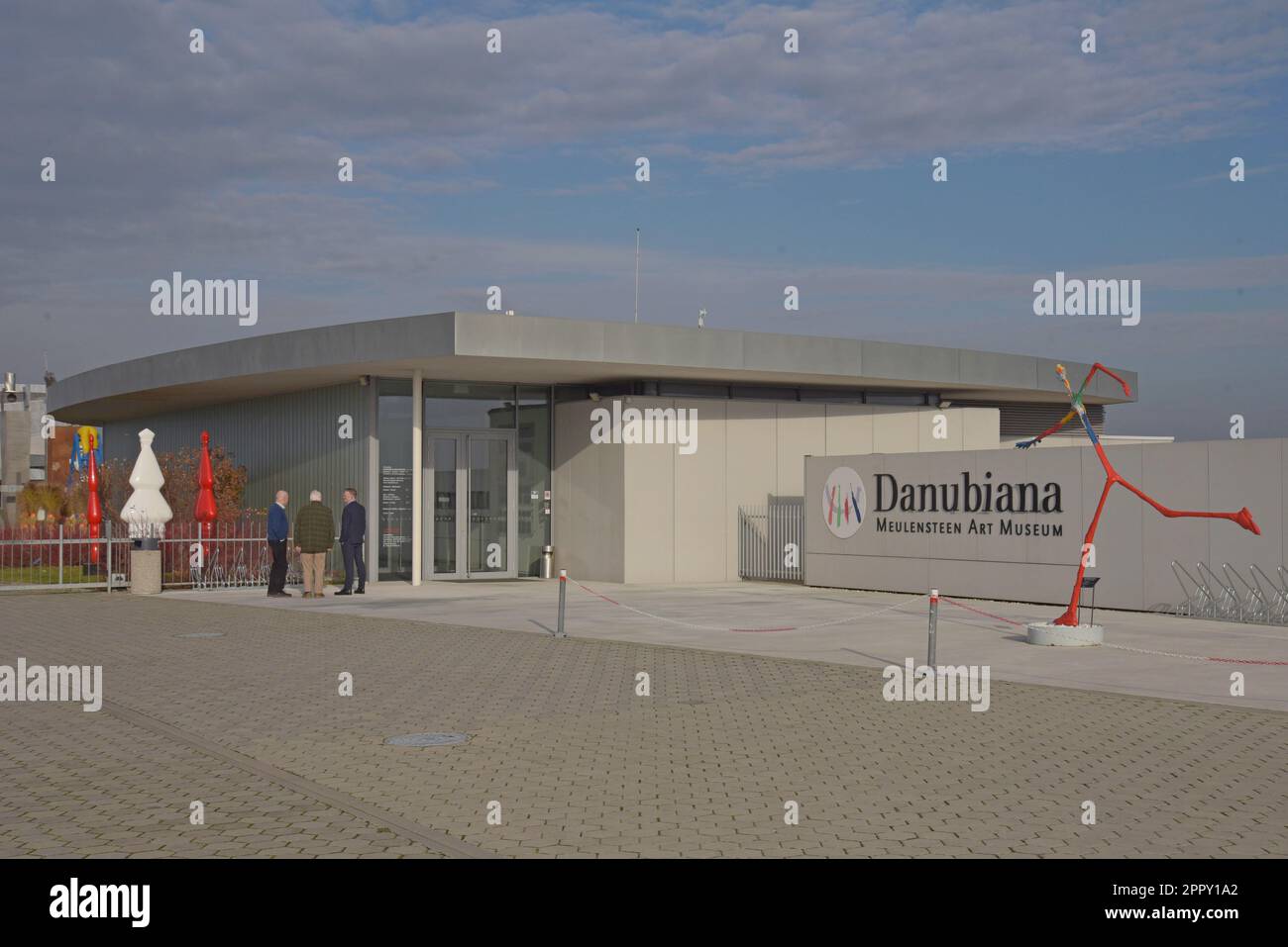 Danubia Meulensteen Museum für moderne Kunst und Skulpturenpark an der Donau, Slowakei, Dezember 2022 Stockfoto