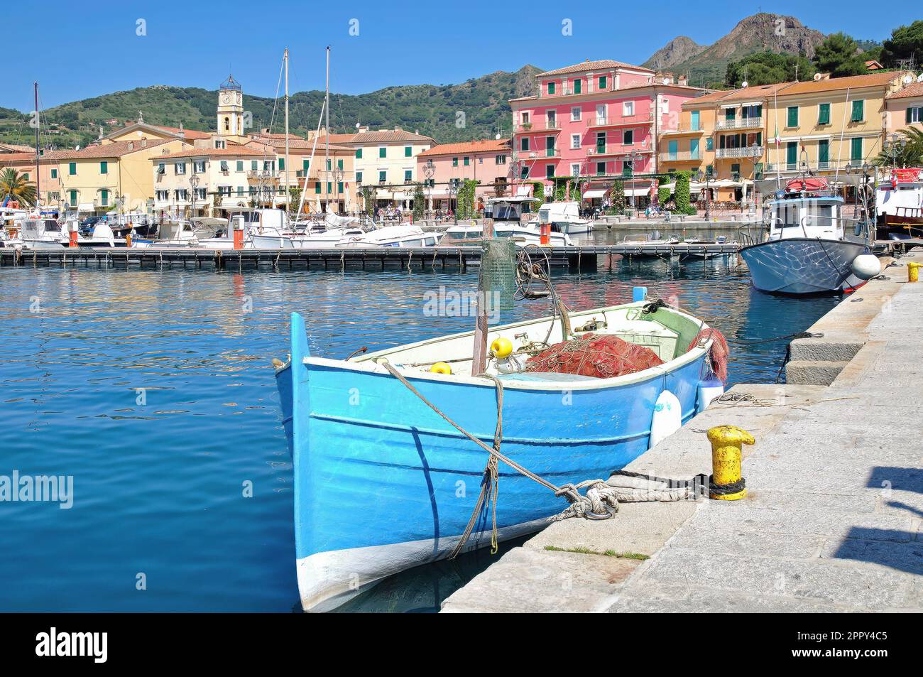 Porto Azzurro auf der Insel Elba, Toskana, Mittelmeer, Italien Stockfoto