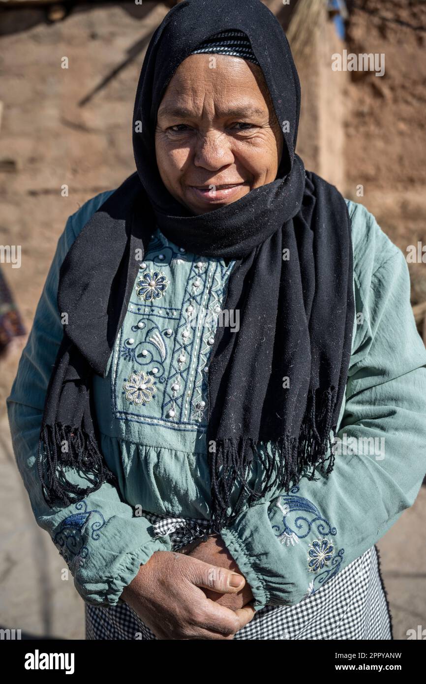 Berber-Lady-Porträt. Stockfoto