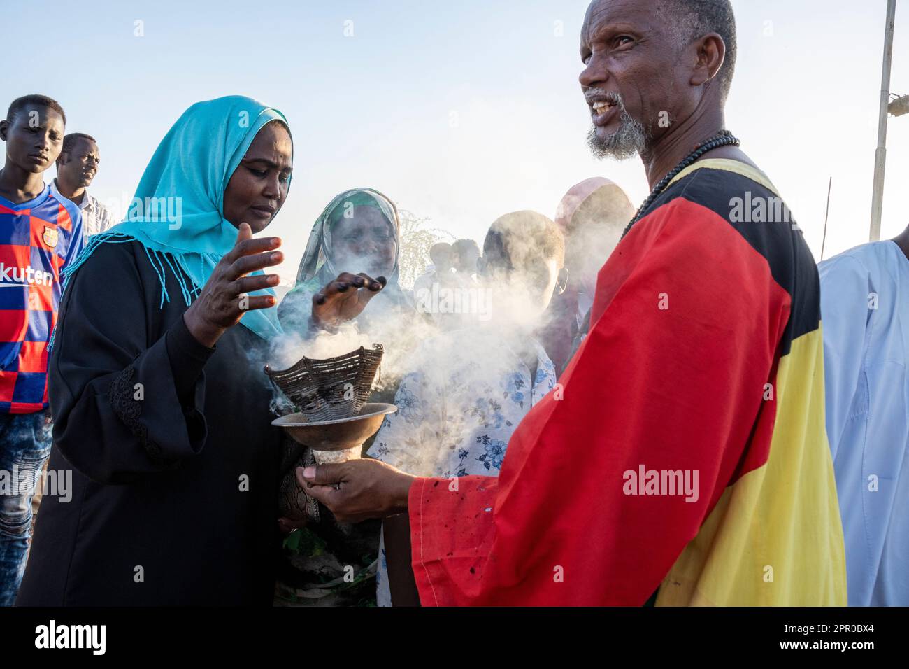 Teilnehmer einer Derwisch-Zeremonie, Hamed al-Nil-Grab, Omdurman, Khartum, Sudan Stockfoto