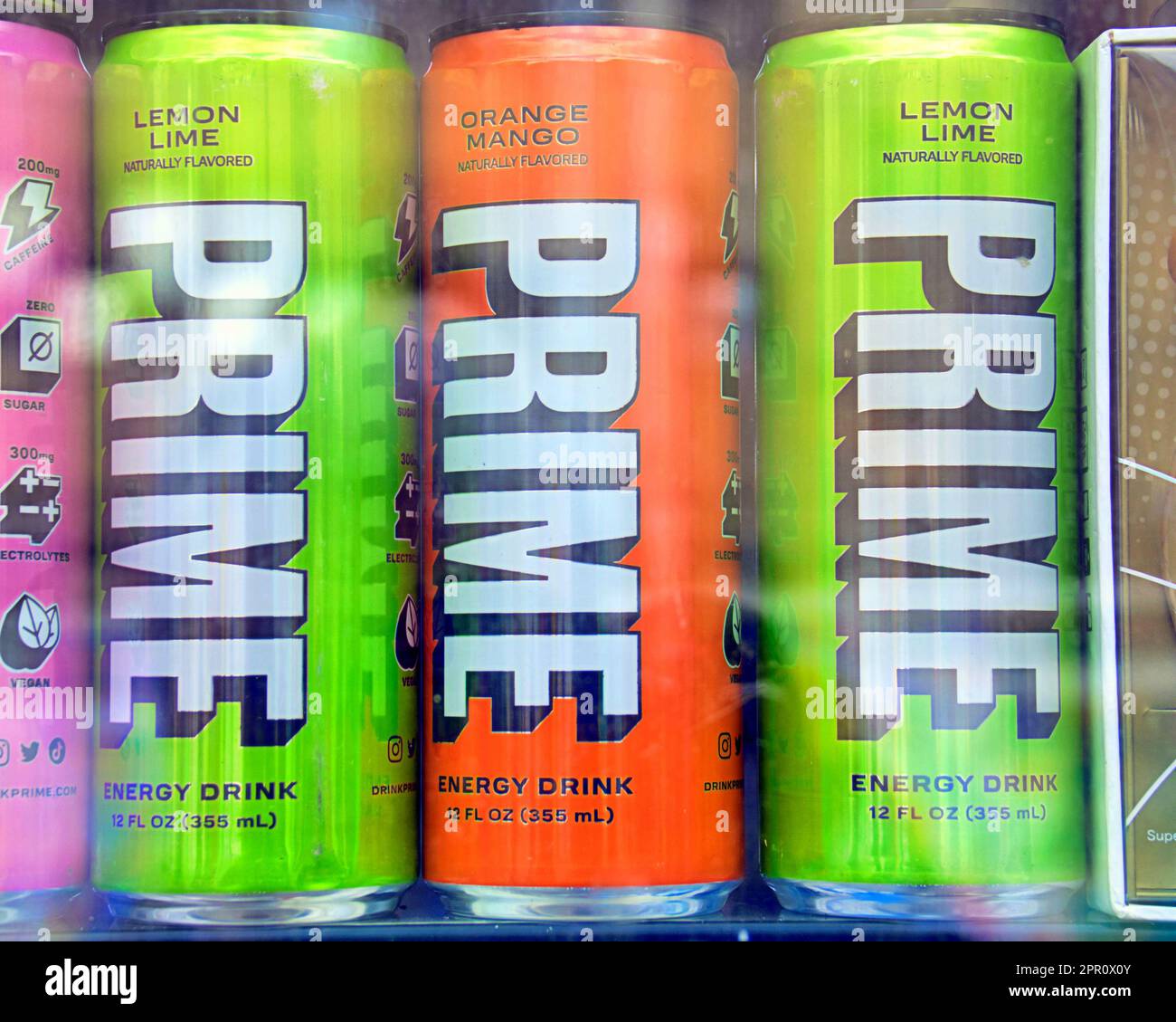 Prime Hydration Energy Drink von Logan Paul & KSI Drinks Aromen Zitronenkalk, Orange Mango Stockfoto