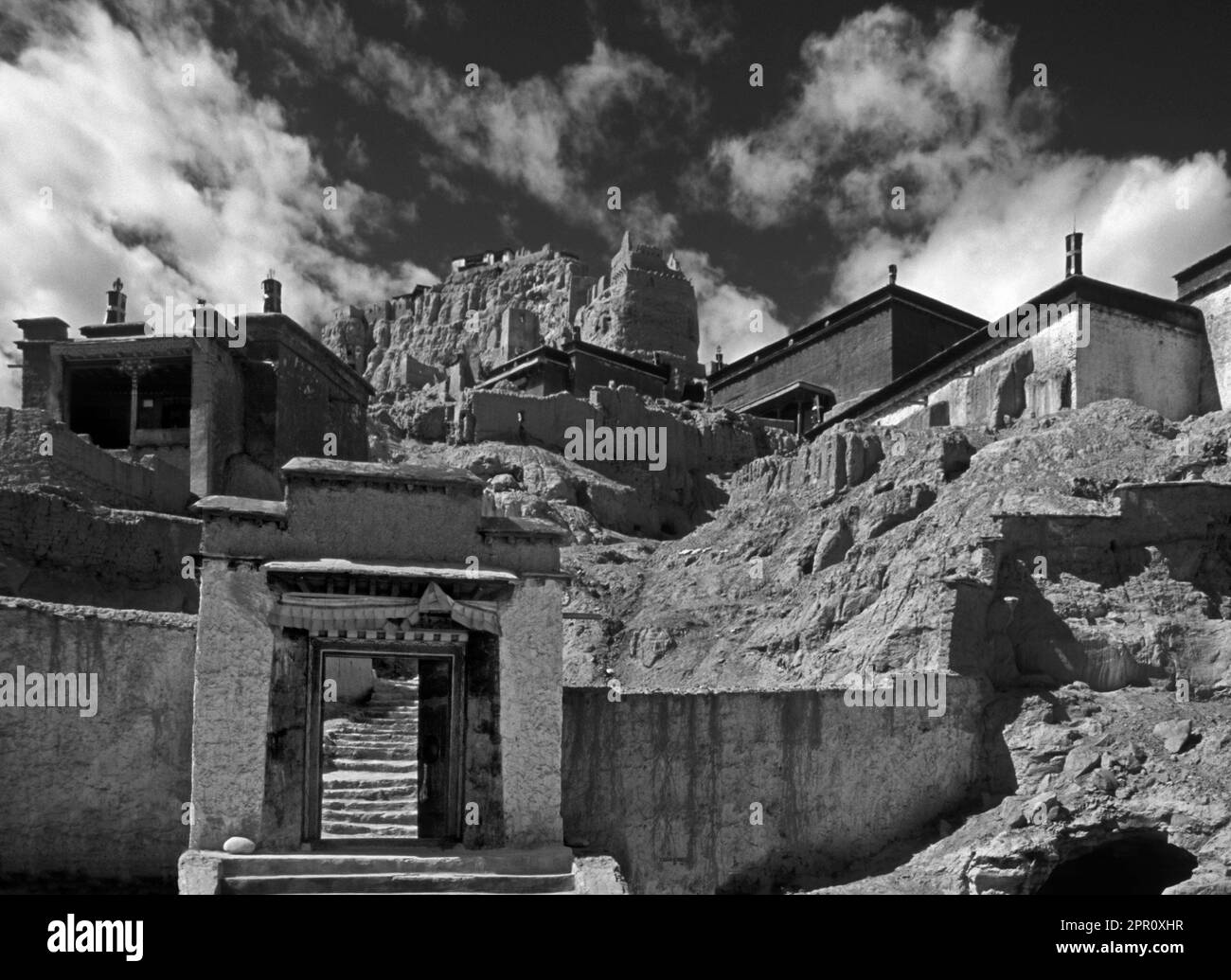 TSAPARANG (10. C.), die verlorene Stadt des GUGE KINGDOM westlich VON KAILASH, hat einige der besten BUDDHISTISCHEN KUNST TIBETS Stockfoto