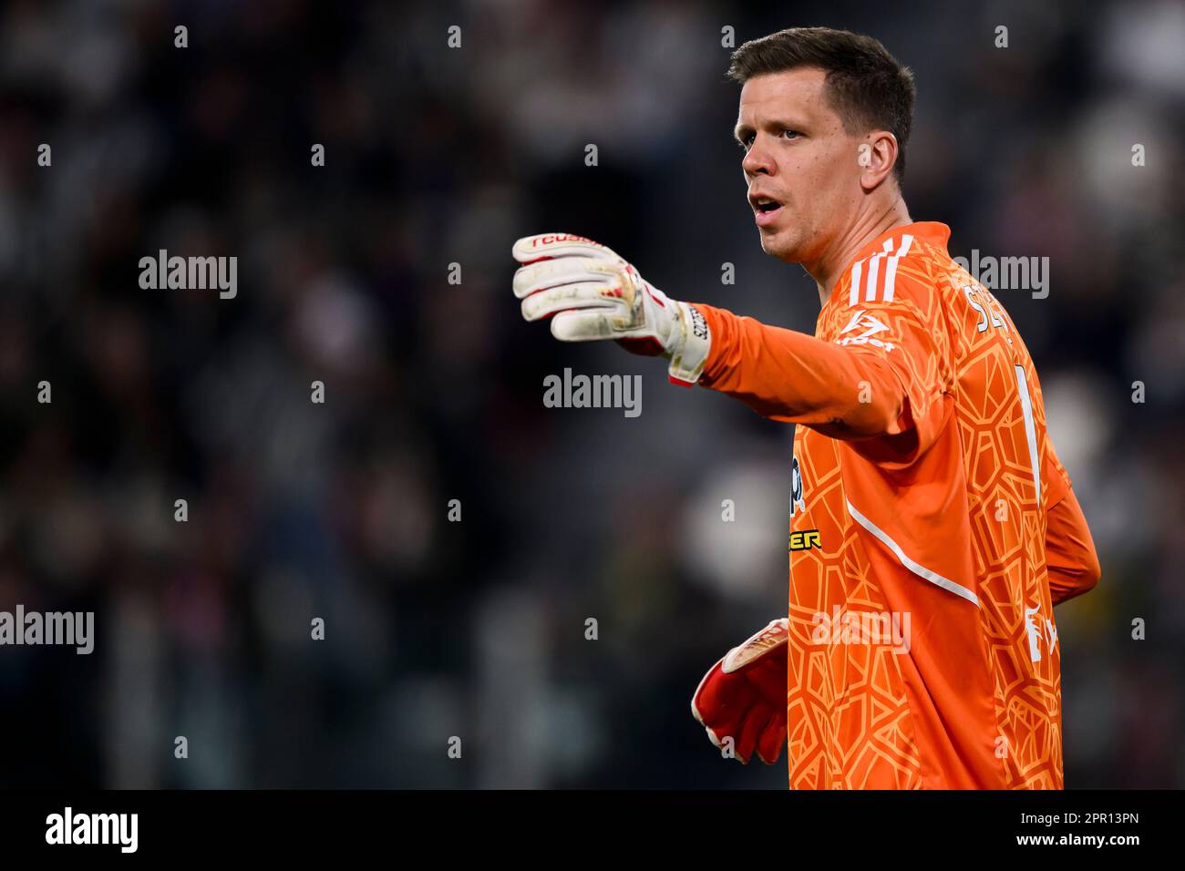 Turin, Italien. 23. April 2023 Wojciech Szczesny vom FC Juventus Gesten während des Fußballspiels der Serie A zwischen dem FC Juventus und SSC Napoli. Kredit: Nicolò Campo/Alamy Live News Stockfoto