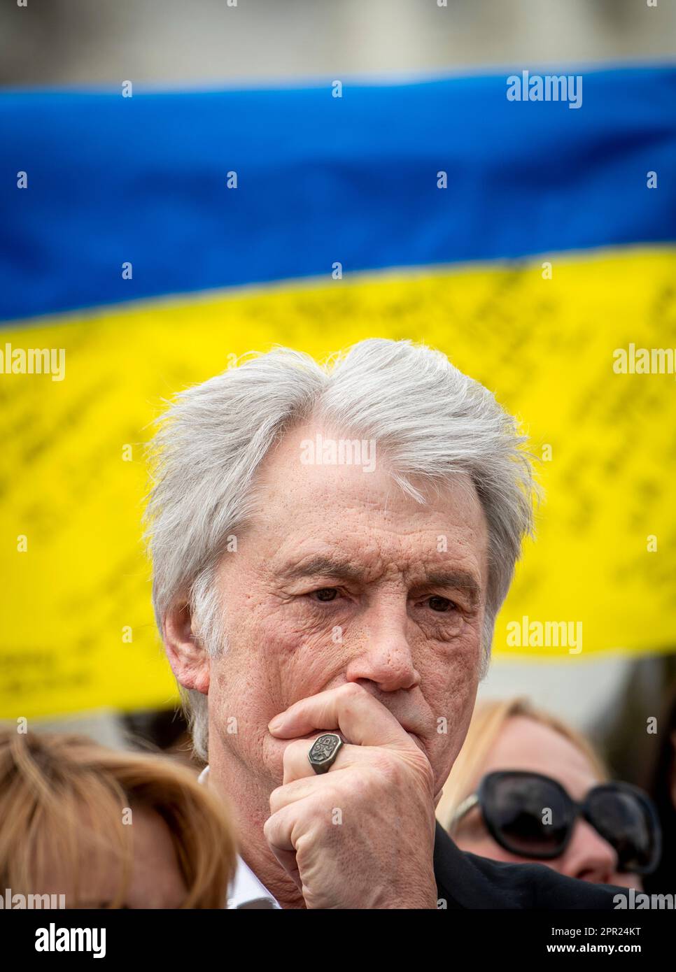 Washington, DC, 25. April 2023. Der ehemalige ukrainische Präsident Viktor Juschtschenko nimmt am Dienstag, den 25. April 2023, an einer Pressekonferenz zur ukrainischen Siegesresolution im US-Kapitol in Washington Teil. Kredit: Rod Lamkey/CNP/MediaPunch Stockfoto