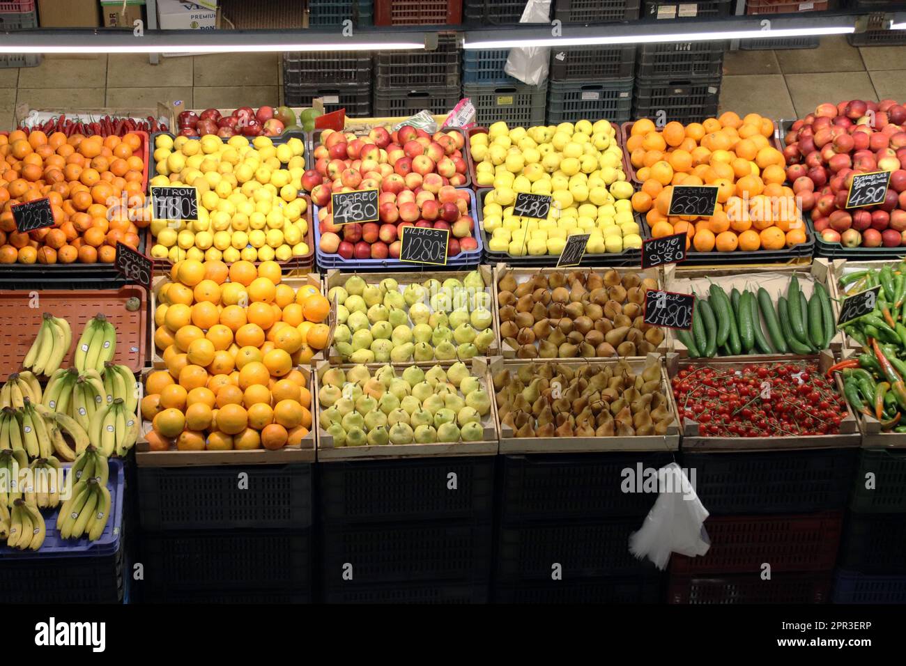 Obst und Gemüse auf dem Marktstand Budapest Stockfoto