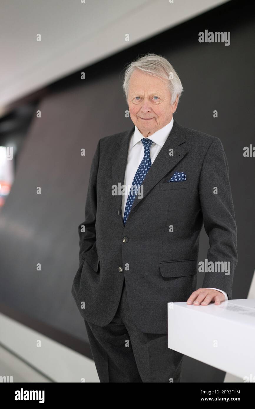 PRODUKTION 27. März 2023, BadenWürttemberg, Stuttgart Wolfgang Porsche, Vorsitzender des