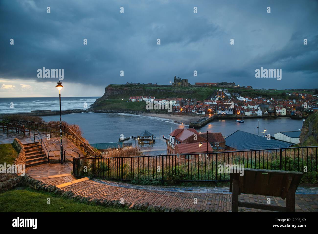 Whitby bei Tagesanbruch Stockfoto