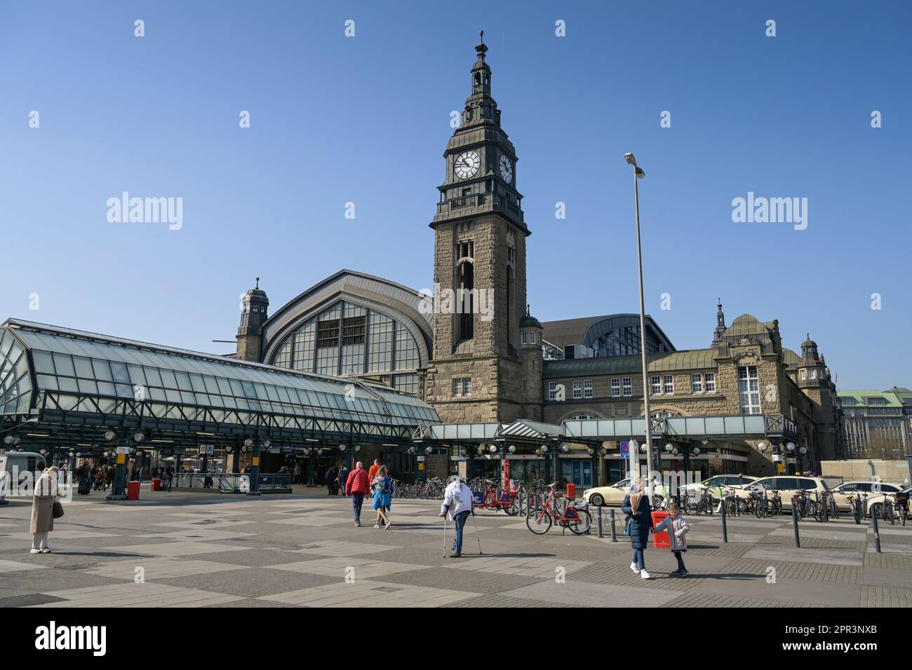Hauptbahnhof, Hachmannplatz, Kirchenallee, Hamburg, Deutschland Stockfoto