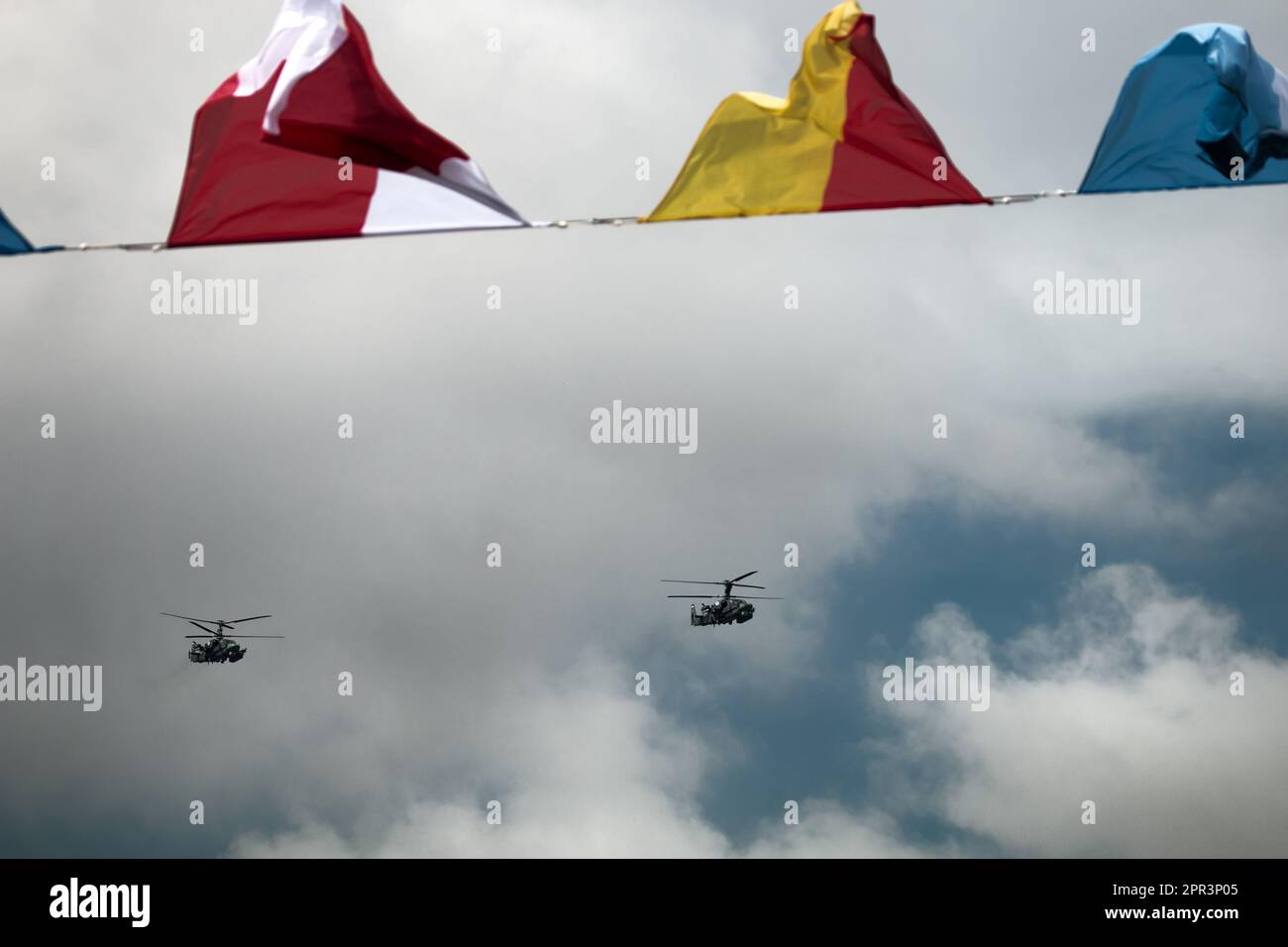 Sankt Petersburg, Russland - Juli 30, 2017: Ka-52 Alligator, NATO-code Hokum B. russische Aufklärung Kampfhubschrauber gepanzerte und unarmored Zerstören e Stockfoto