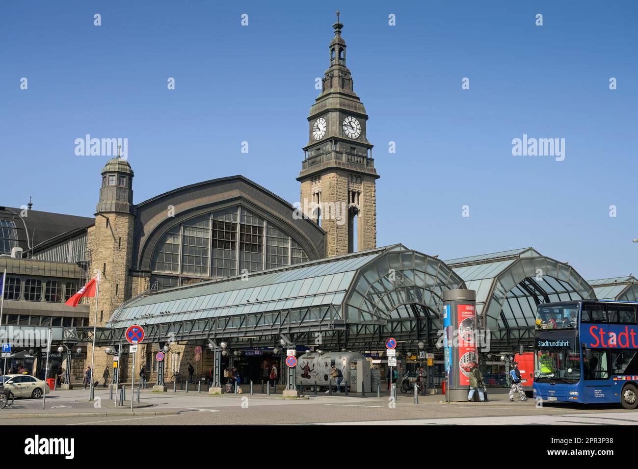 Hauptbahnhof, Hachmannplatz, Kirchenallee, Hamburg, Deutschland Stockfoto