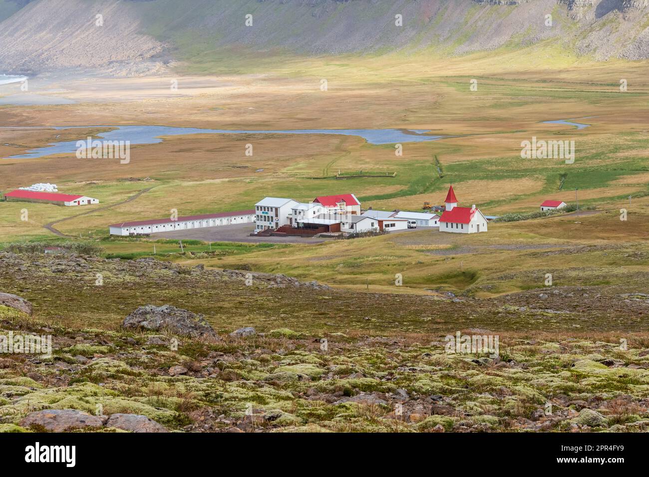 Abgelegene Kirche in Westfjord, Island Stockfoto