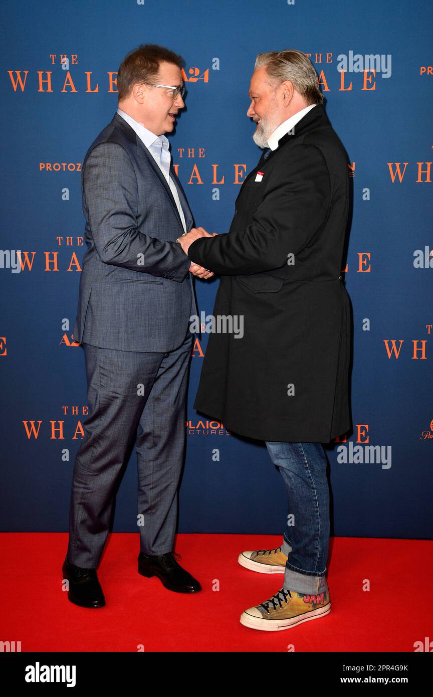 Berlin, Deutschland. 25. April 2023. Brendan Fraser und Torsten Münchow bei der Premiere des Kinofilms „The Whale“ im Kino International. Berlin, 25.04.2023 Kredit: Geisler-Fotopress GmbH/Alamy Live News Stockfoto