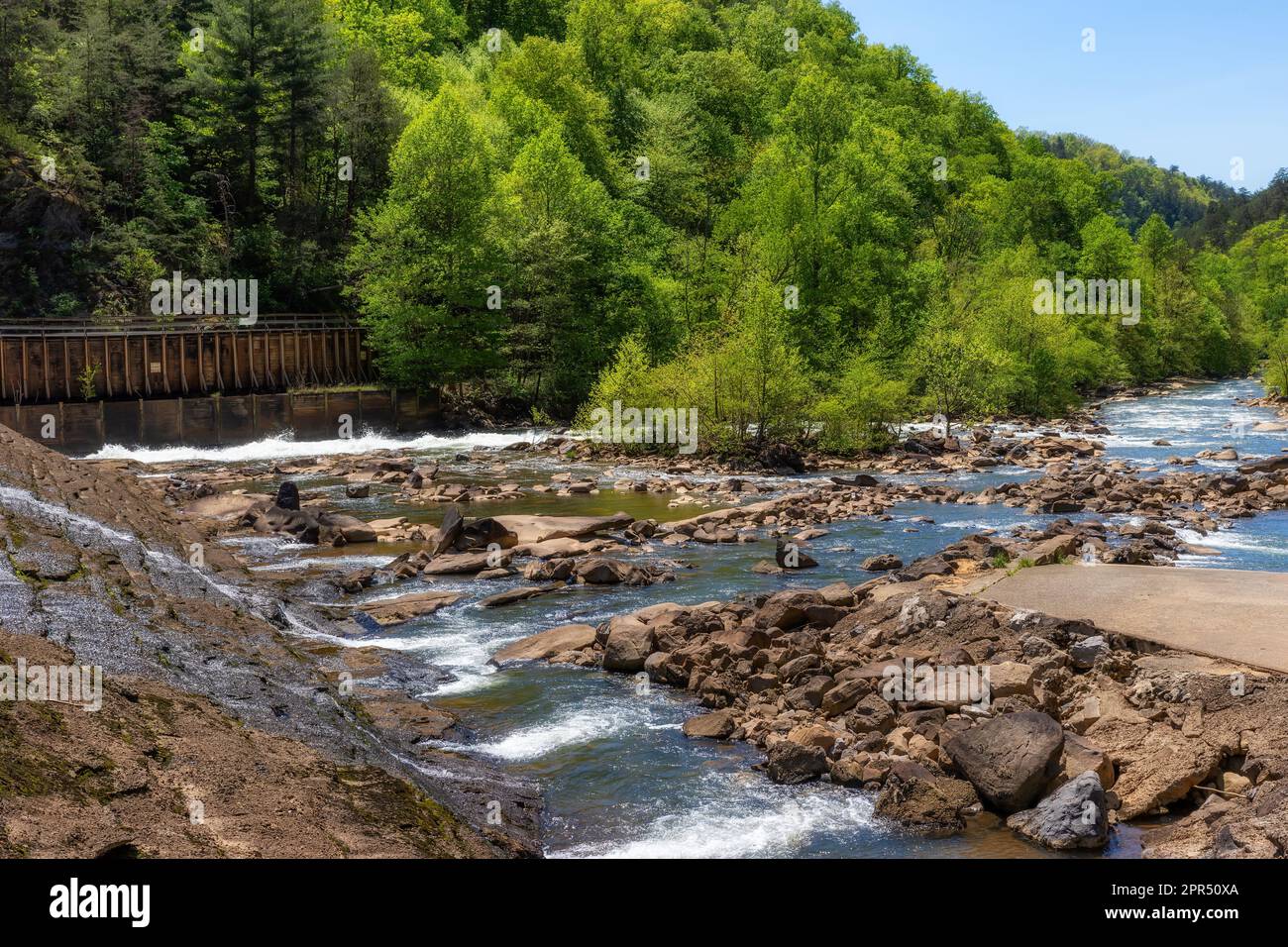Damm Nr. 2 auf dem Ocoee ist einer der besten Wildwasser-Rafting-Orte der USA. Im späten Frühling und Sommer durch die Ocoee-Schlucht und war Gastgeber der 199 Jahre Stockfoto