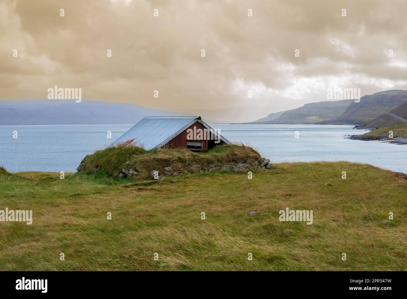 Haus in Westfjord, Island Stockfoto