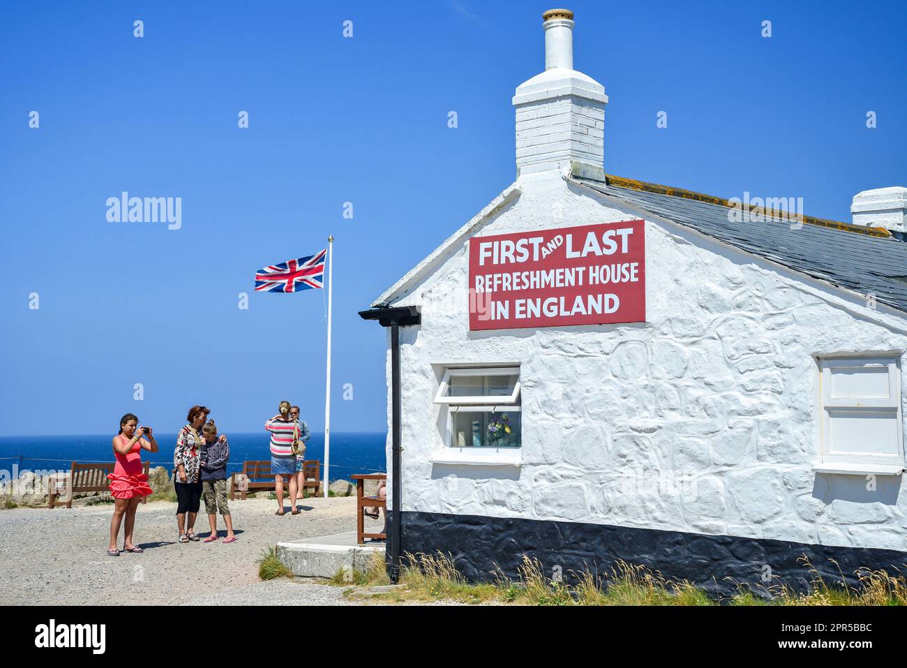 "Das erste & letzte Haus", Lands End, Penwith Halbinsel, Cornwall, England, Vereinigtes Königreich Stockfoto