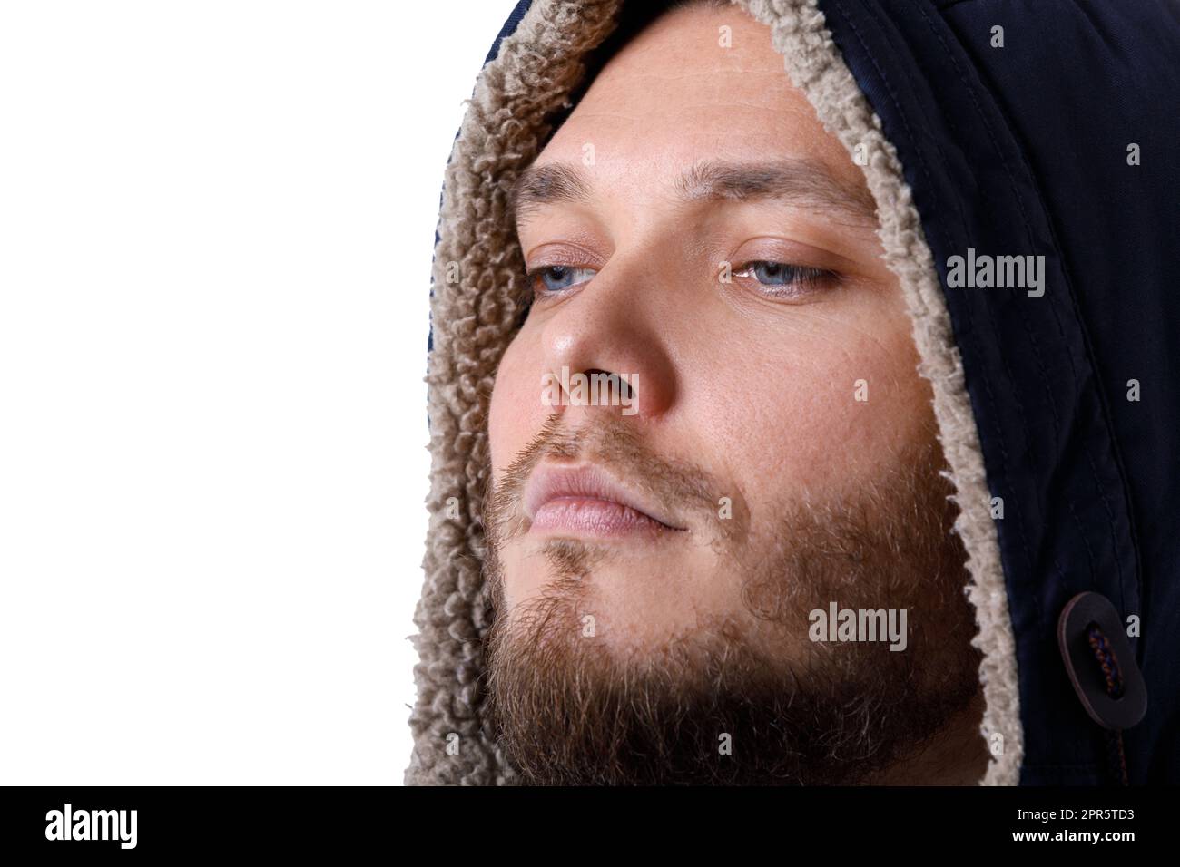 Lächelnden jungen Mann im Winter warmen Mantel. Stockfoto