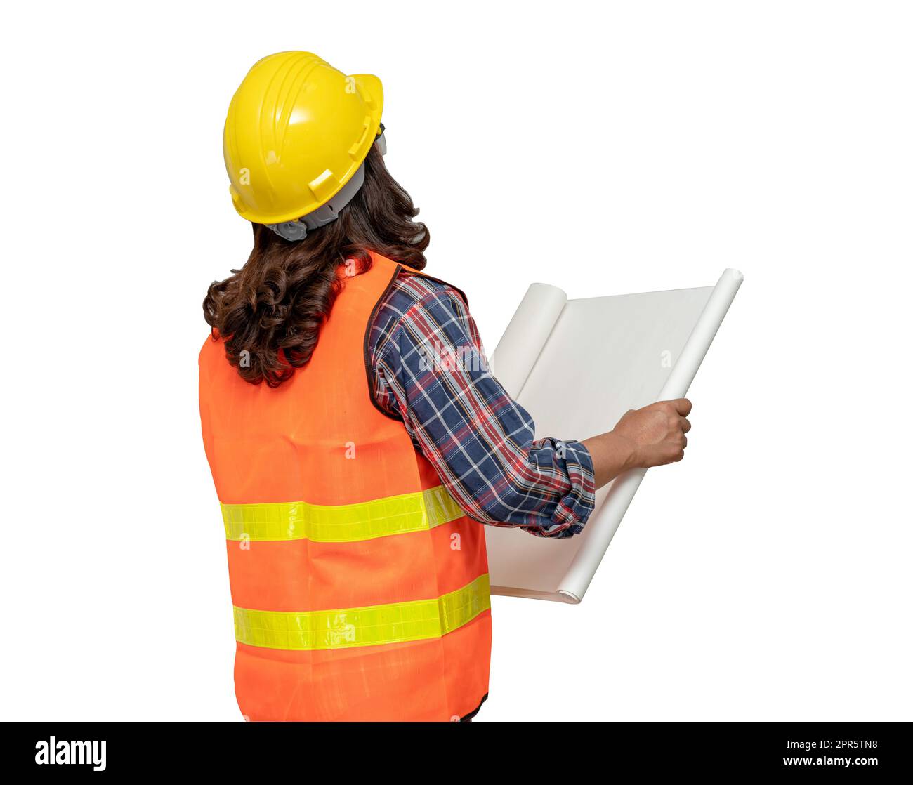 Asiatische Ingenieurin, die zur Planung steht, isoliert auf weißem Hintergrund mit Schnittpfad. Stockfoto