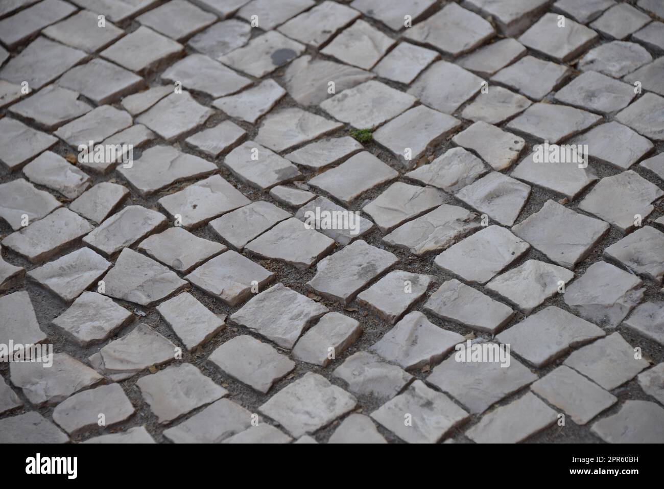 Kopfsteinpflaster in den Straßen von Lissabon - Lisboa -, der Hauptstadt Portugals, September 2018 Stockfoto