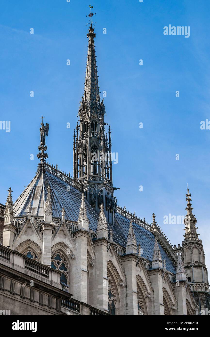 Außenansicht der berühmten Kirche notre dame, paris, frankreich Stockfoto