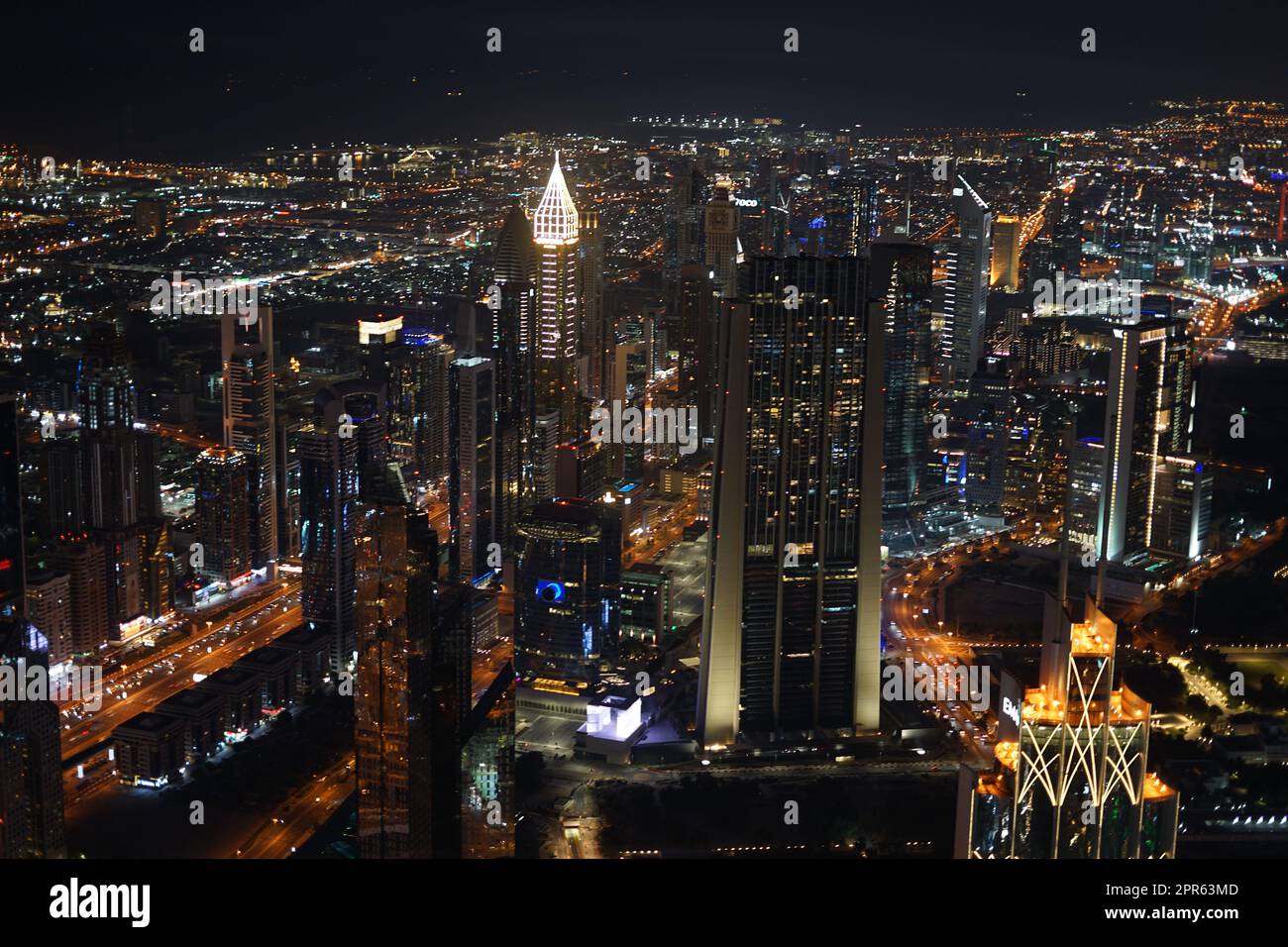 Dubai Nachtansicht von der Aussichtsplattform des Burj Khalifa Stockfoto