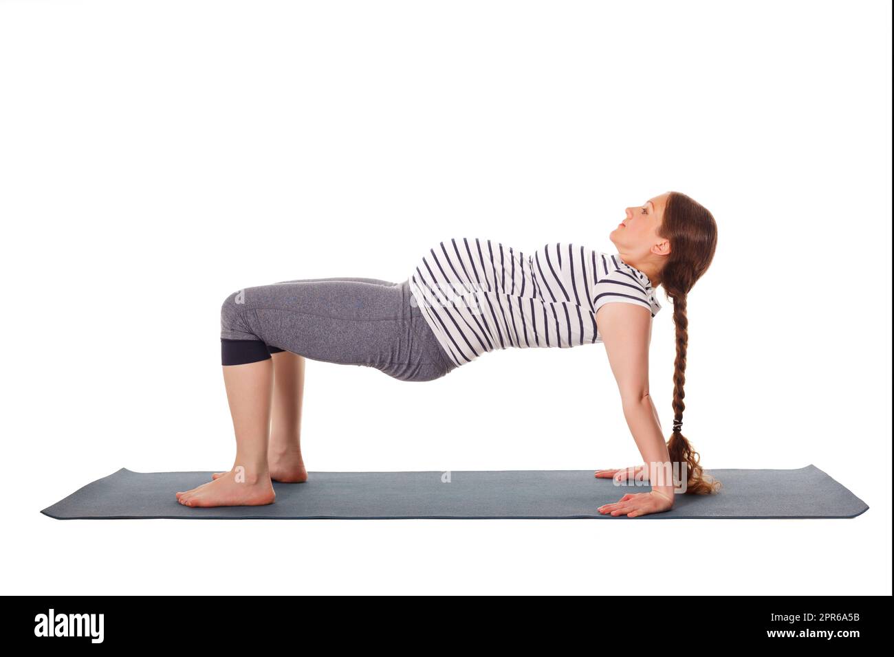 Schwanger Frau tun Yoga Asana Purvottanasana Stockfoto