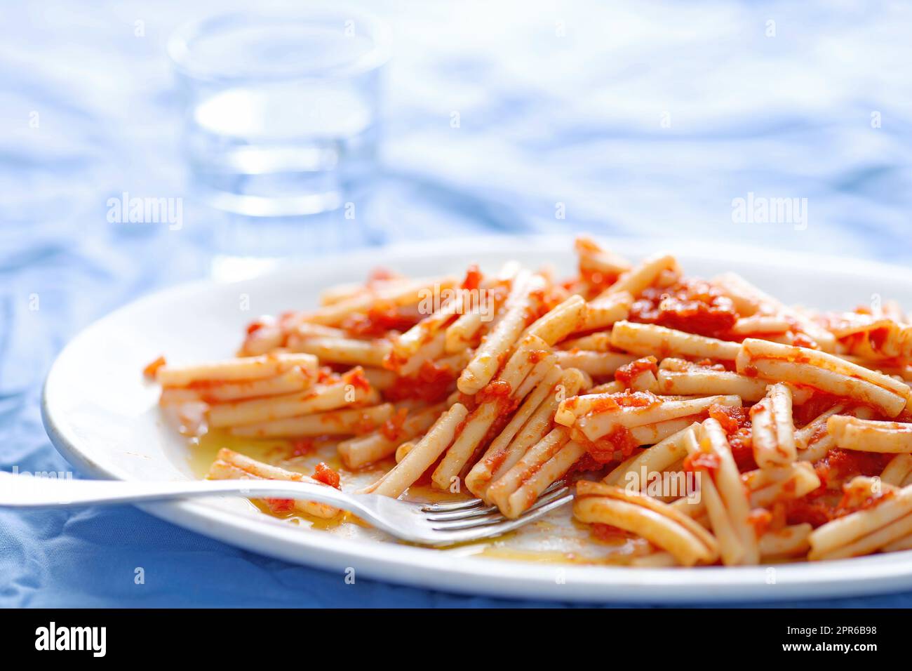 italienische Pasta in Tomatensoße Stockfoto