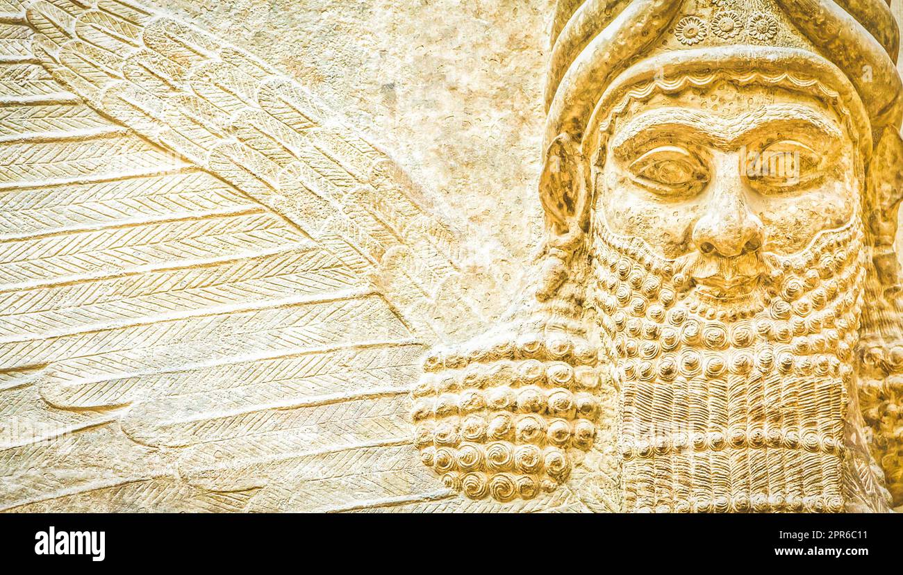 Mesopotamische Kunst sollte als eine Möglichkeit dienen, mächtige Herrscher und ihre Verbindung zur Göttlichkeit zu verherrlichen Stockfoto
