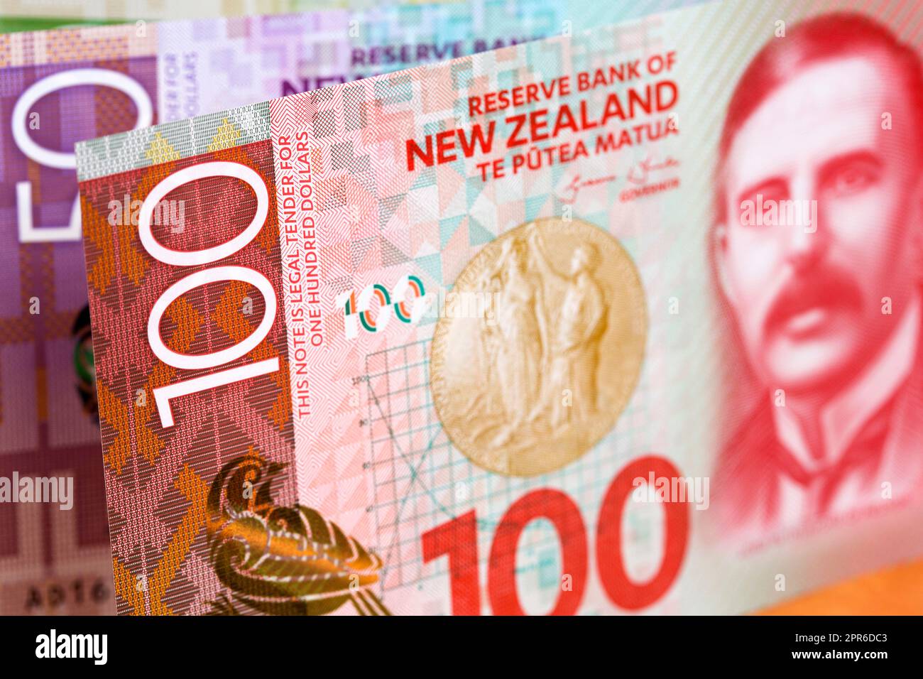 Neuseeländische Dollars sind ein geschäftlicher Hintergrund Stockfoto
