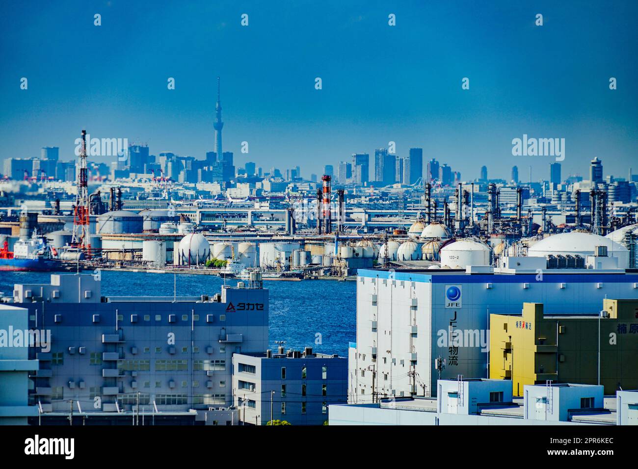 Gebäude der Keihin Industrial Zone und Tokio Stockfoto