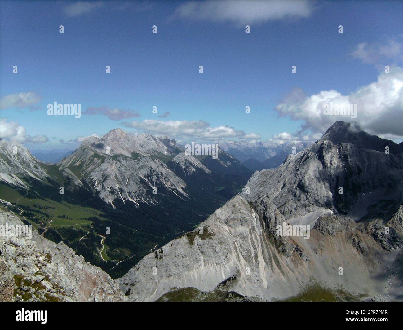 Über die Ferrata am Hochgebirgssee Seebensee, Tajakopf, Tirol, Österreich im Sommer Stockfoto