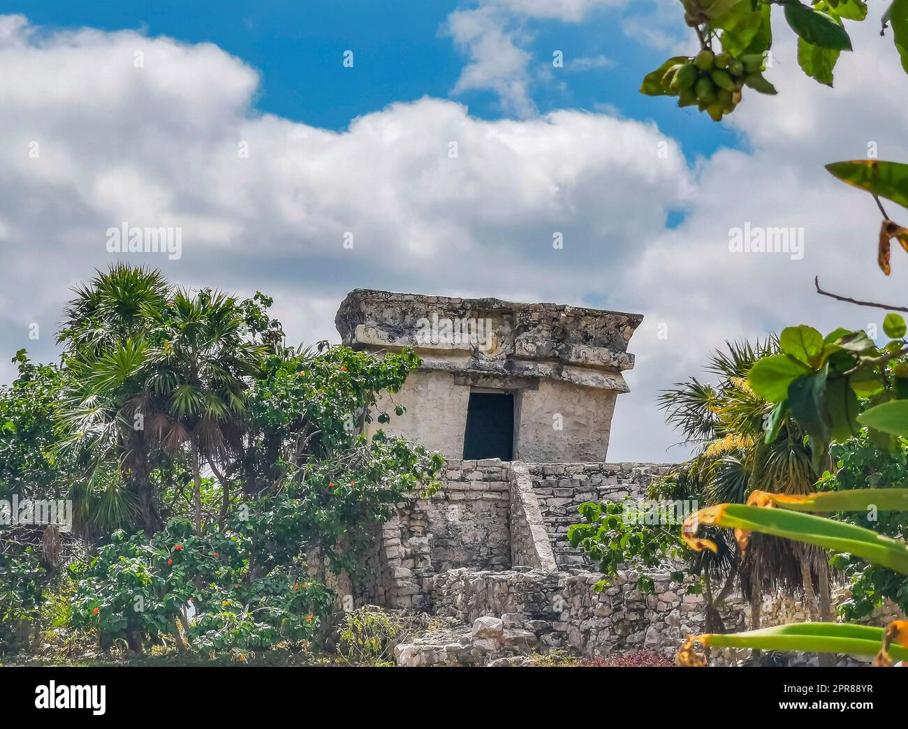 Antike Ruinen von Tulum Maya-Stätte Tempelpyramiden, die Gott Mexiko herablassen. Stockfoto