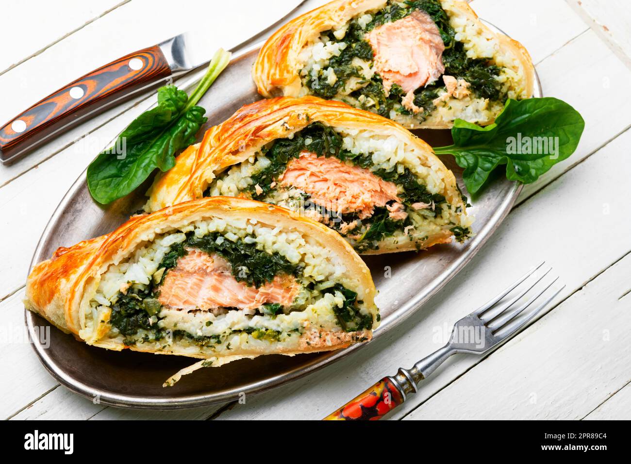 In Teig gebackener Lachs. Stockfoto