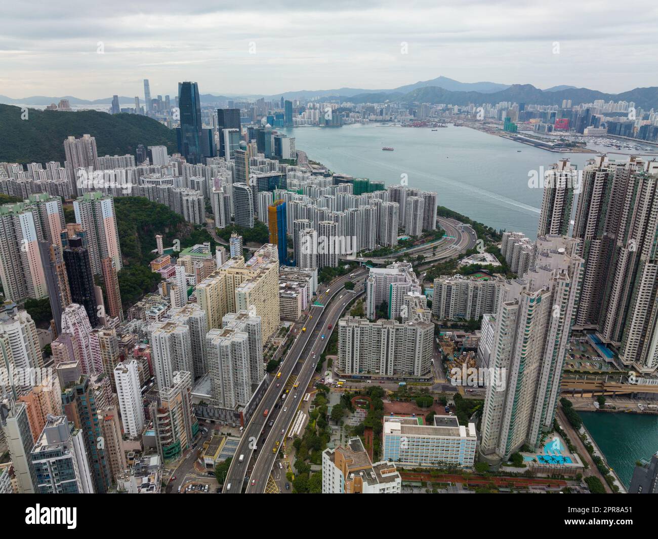 Shau Kei Wan, Hongkong 22. November 2021: Draufsicht auf Hong Kong City Stockfoto