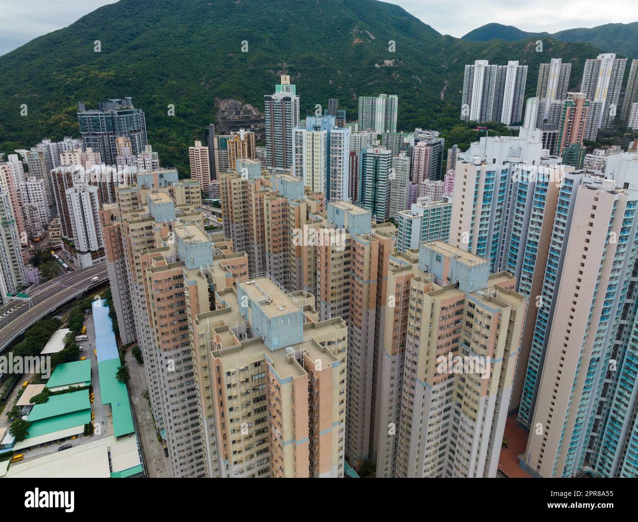 Sai Wan Ho, Hongkong 22. November 2021: Draufsicht auf Hong Kong City Stockfoto