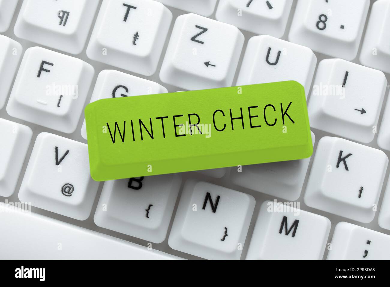 Schild mit Wintercheck. Geschäftsidee kälteste Saison Wartungsvorbereitung Schneeschaufel Hiemal -49192 Stockfoto