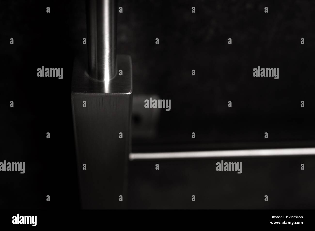 Schweißverbindung aus Edelstahl bei der Herstellung von Zäunen und Geländern Stockfoto