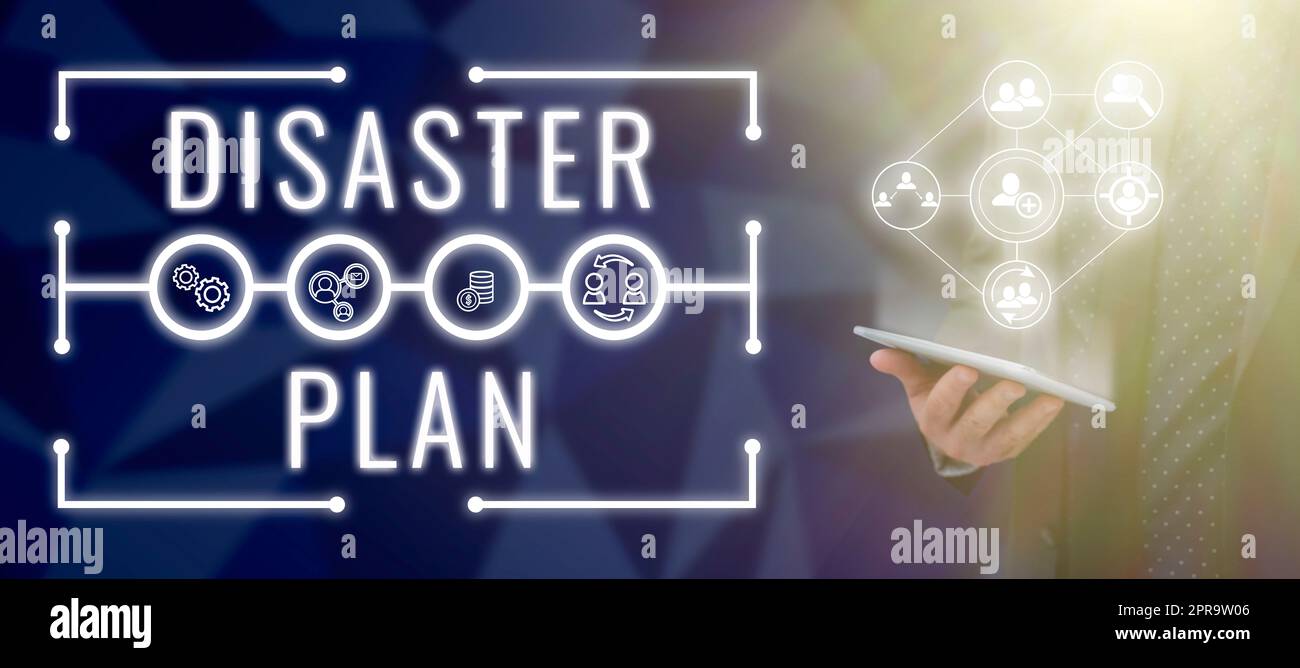 Konzeptionelle Überschrift Katastrophenplan. Konzeptionelles Foto Reaktion auf Notfallvorsorge Überleben und erste-Hilfe-Kit man mit Tablet Präsentation der digitalen Mensch- und Kundenbeziehungen. Stockfoto