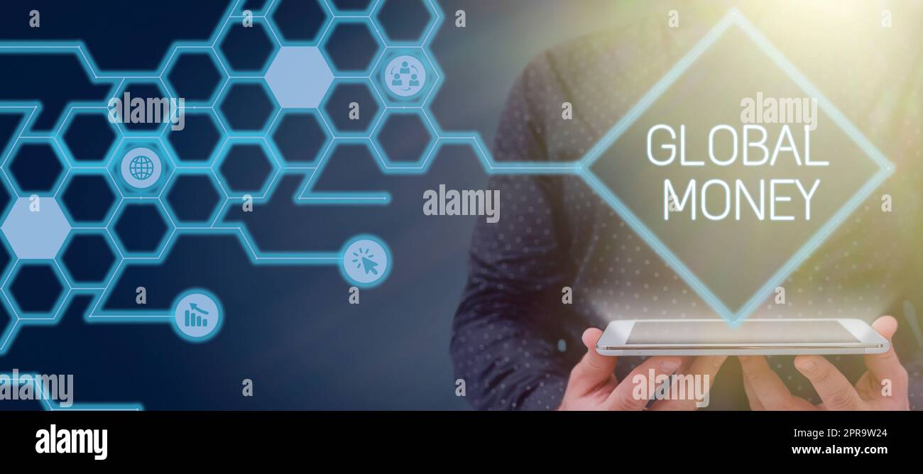 Konzeptionelle Darstellung von Global Money. Geschäftsidee Internationales Finanzwesen Weltwährungstransaktionen weltweit Geschäftsmann mit einem Block, der digitale Symbole in einem Hexagon-Muster zeigt. Stockfoto