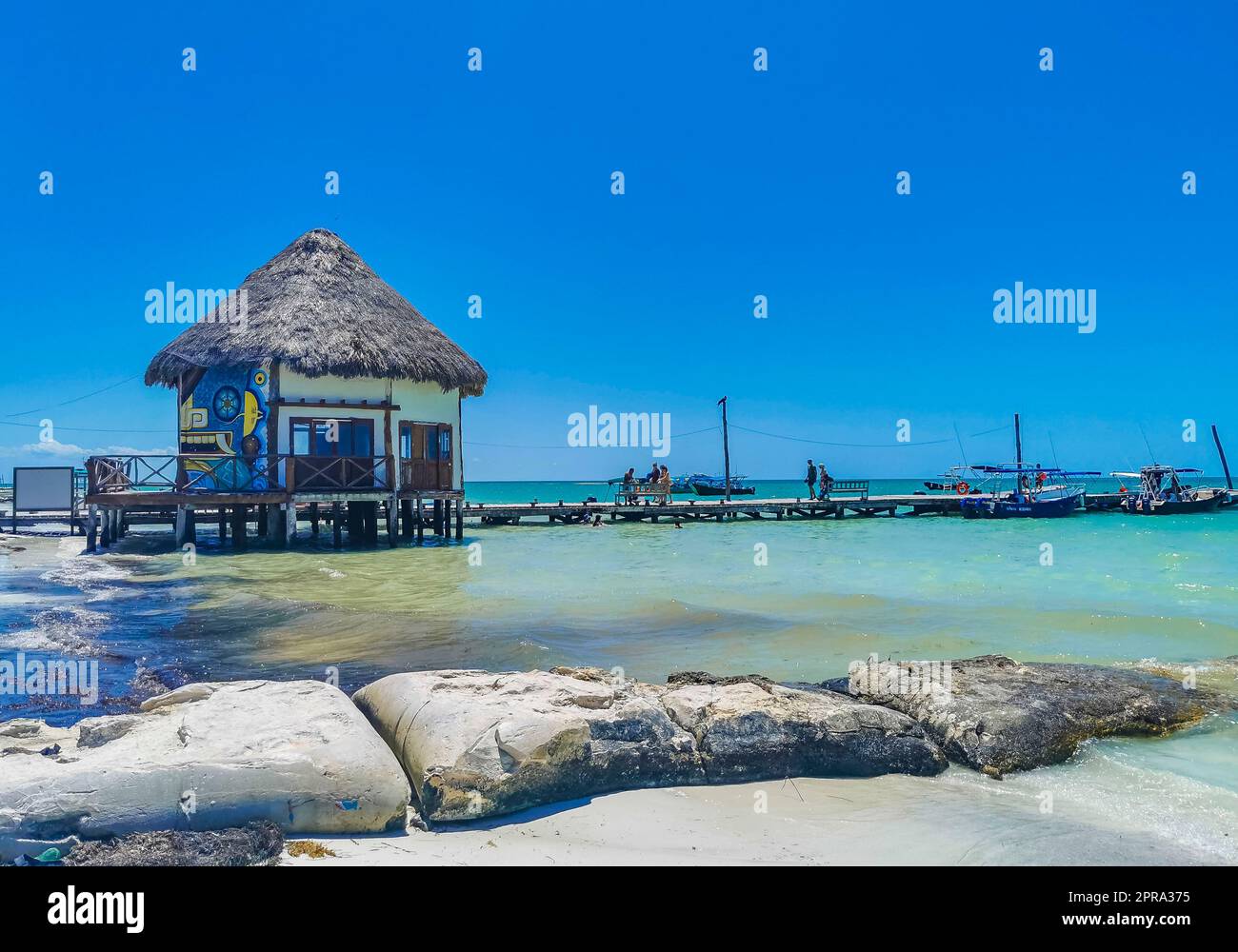 Wunderschöne Holbox Insel Strand Sandbank Panorama türkisfarbene Wassermenschen Mexiko. Stockfoto