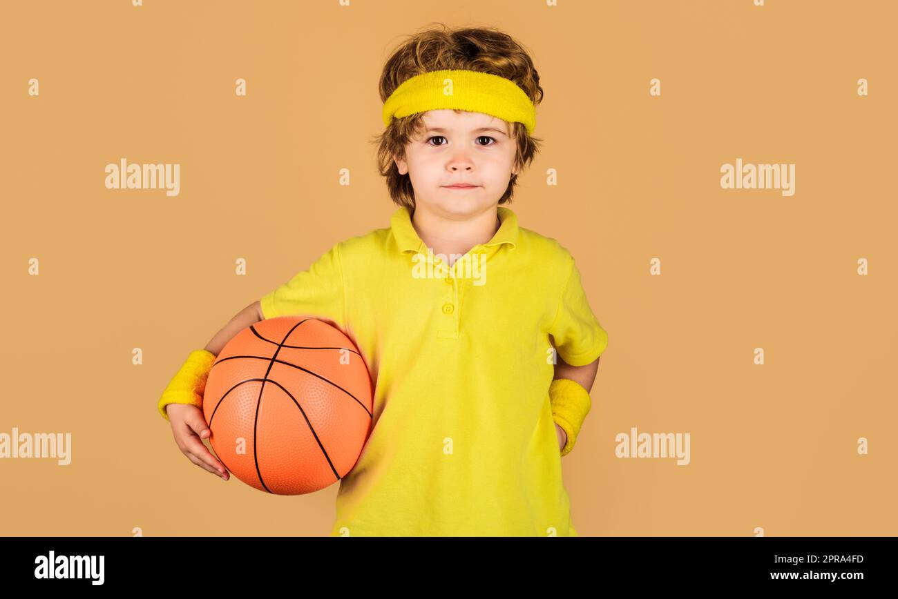 Kleiner basketballer Fotos und Bildmaterial in hoher Auflösung Alamy