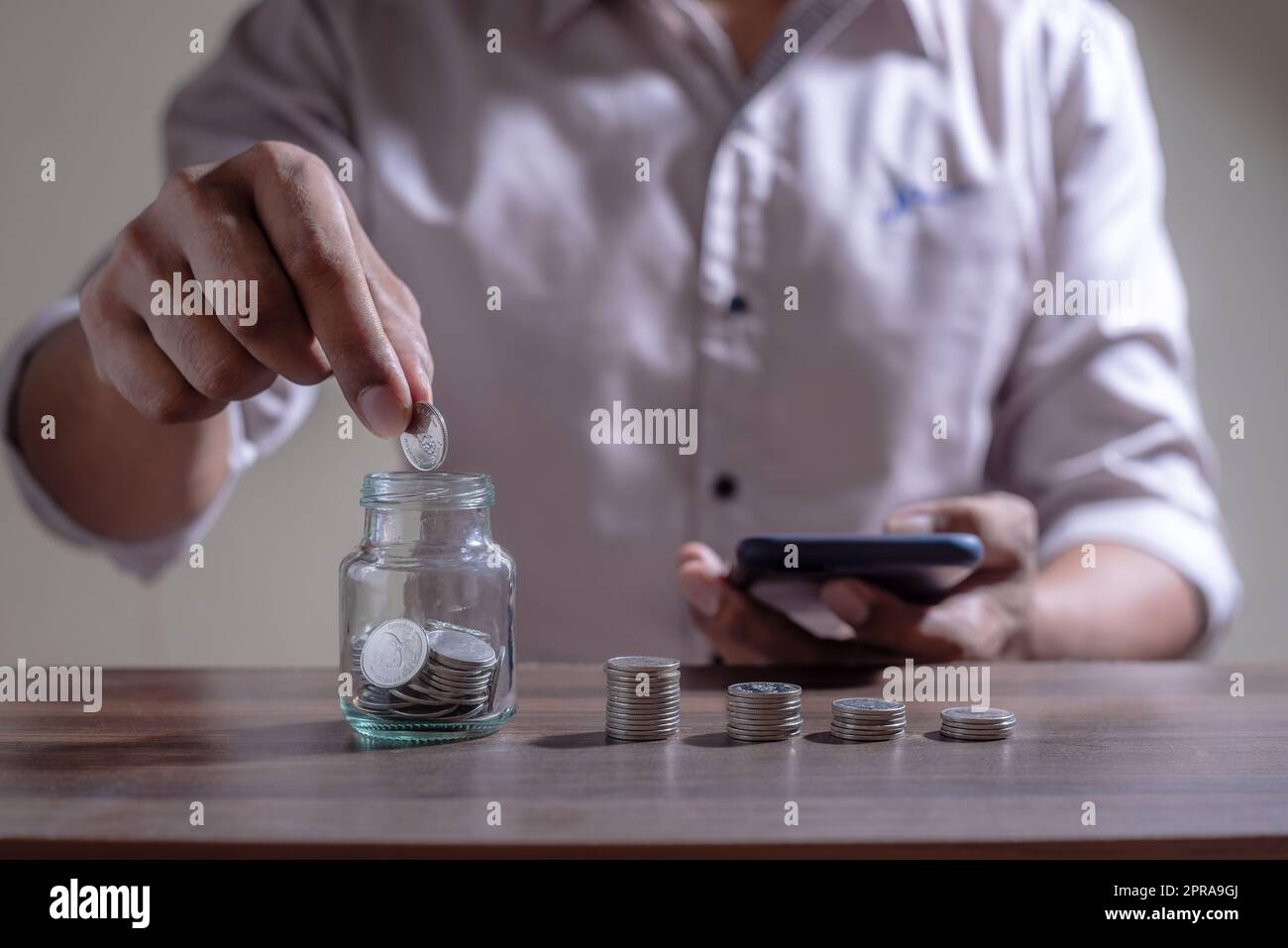 Sparen Sie Geld und Konto-Banking für Finanzkonzept Stockfoto